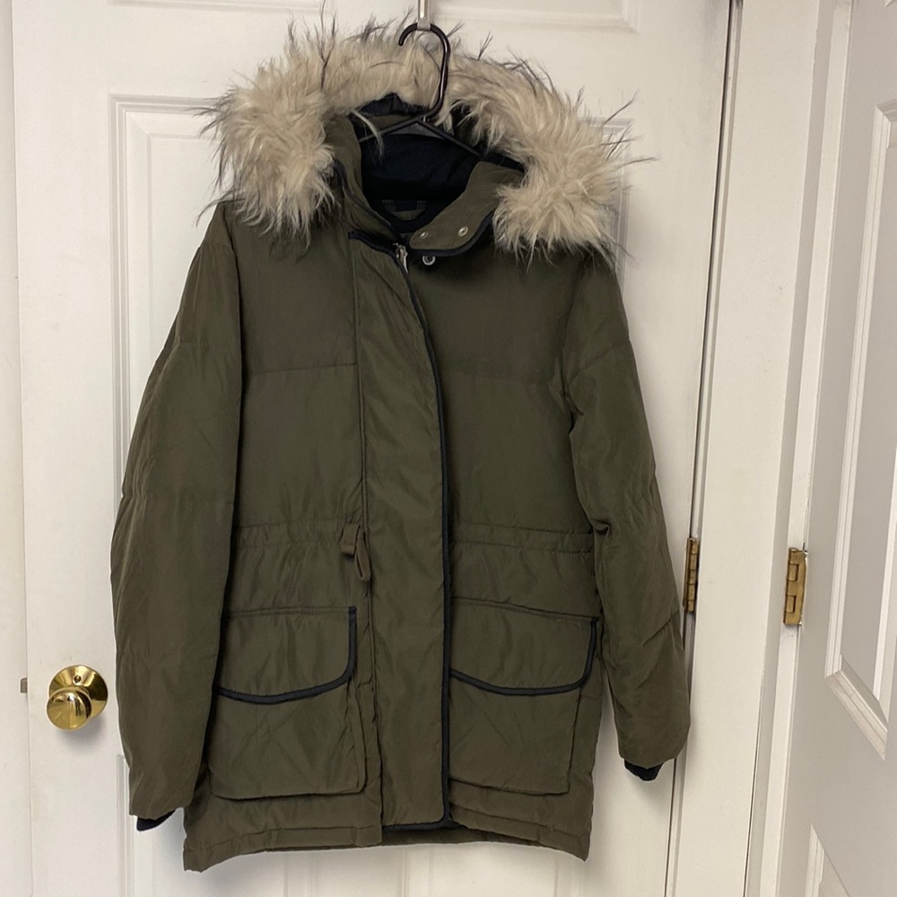 Abercrombie & Fitch puffer coat olive color size S